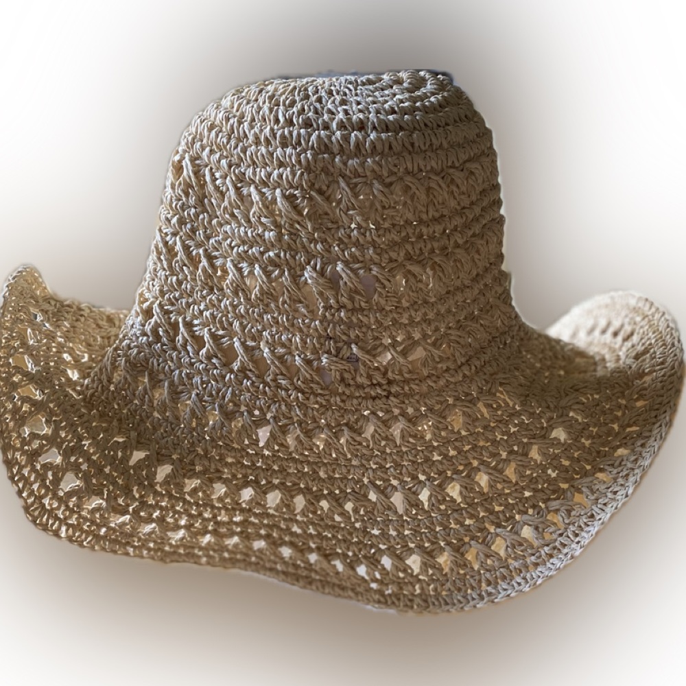 NWOT Forever 21 - Lovely tan crochet sunhat, Size: S/M (fits up to 21” head)